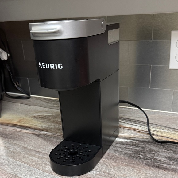 Keurig K Mini Black Coffee Maker - Picture 4 of 12